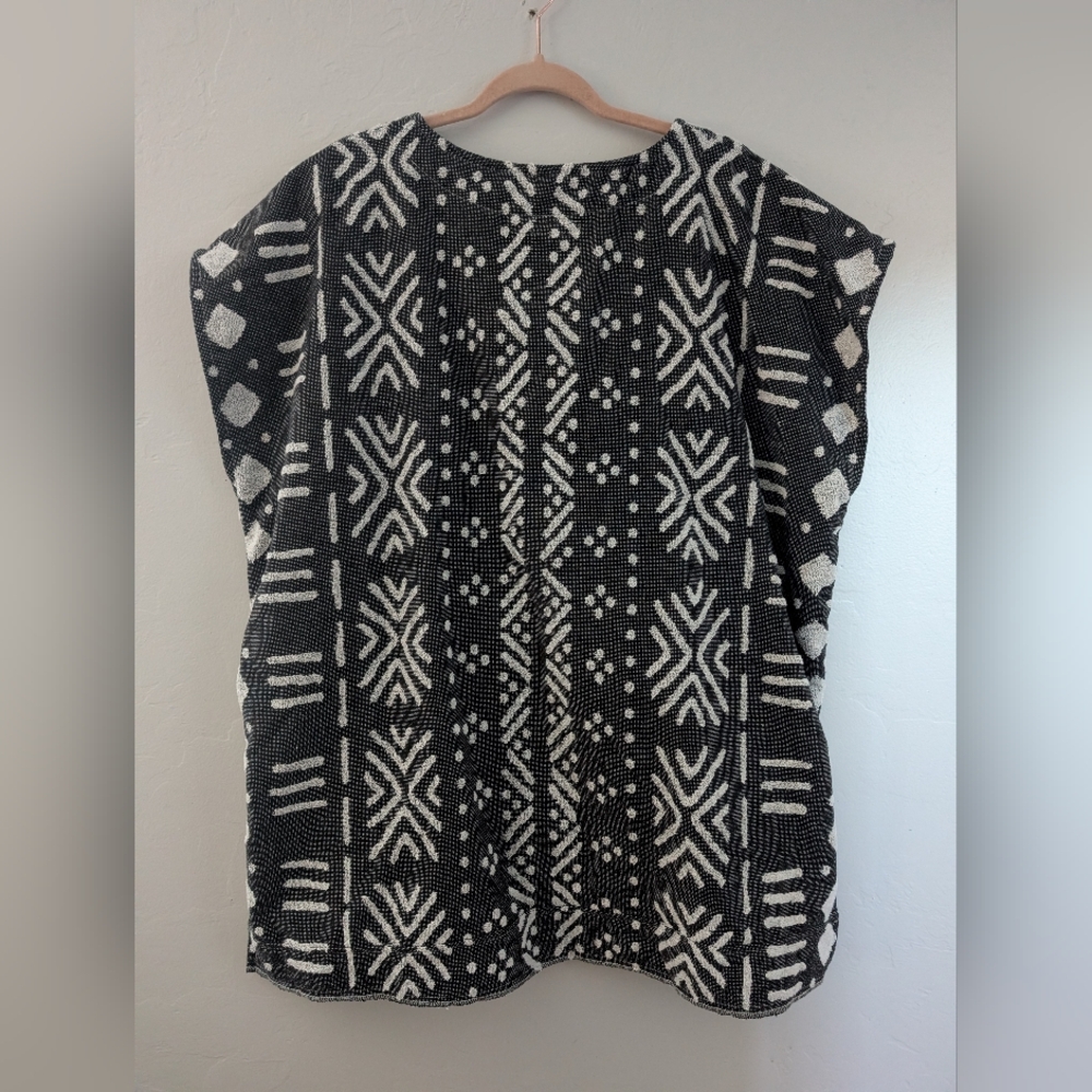 Black and White Geometric Swim Coverup - Picture 8 of 11